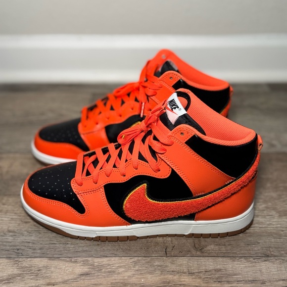 Nike Dunk High "Chenille Swoosh” 'Safety Orange' Size 10 - Picture 1 of 11